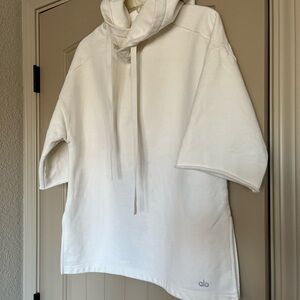 Alo Yoga Interval Yoga Falls Short Sleeve Hoodie